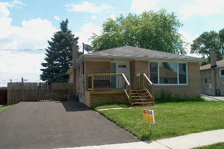 236 Silverbirch Dr, Newmarket Ontario, Canada