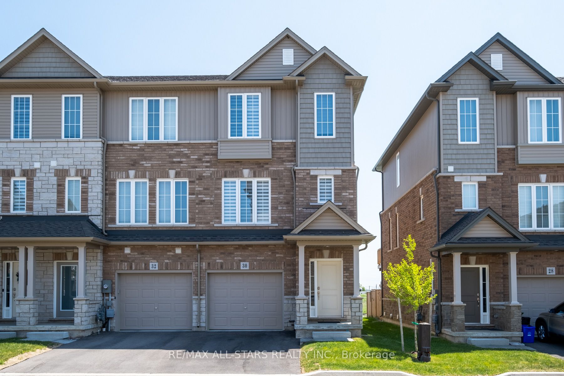 30 Canary Grass Blvd, Hamilton Ontario, Canada