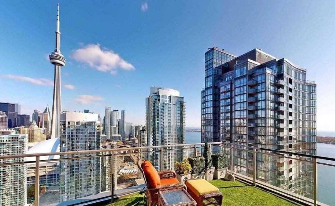 15 Fort York Blvd, Toronto Ontario, Canada