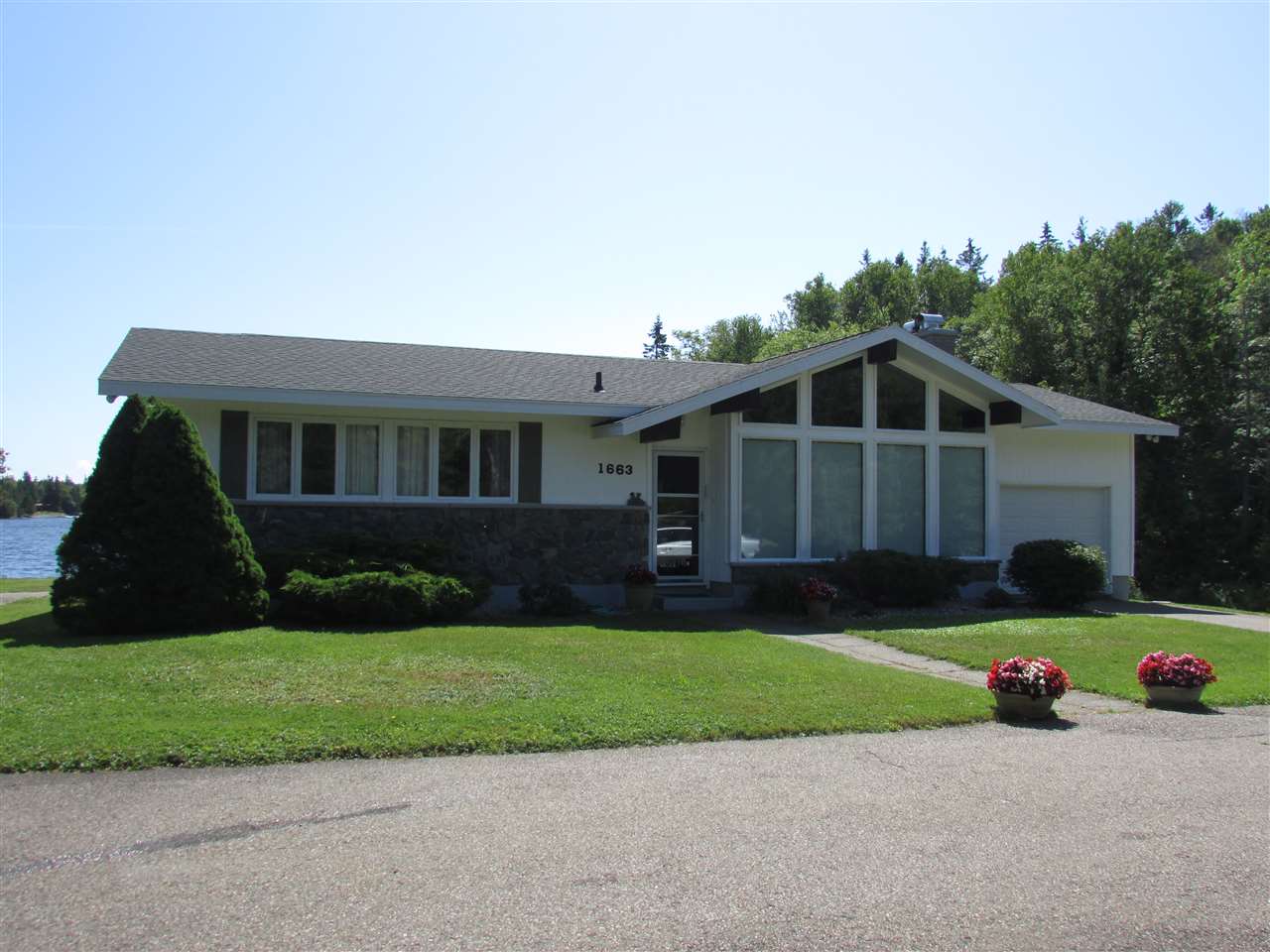 1663 Hillside Road, Marion Bridge Nova Scotia, Canada