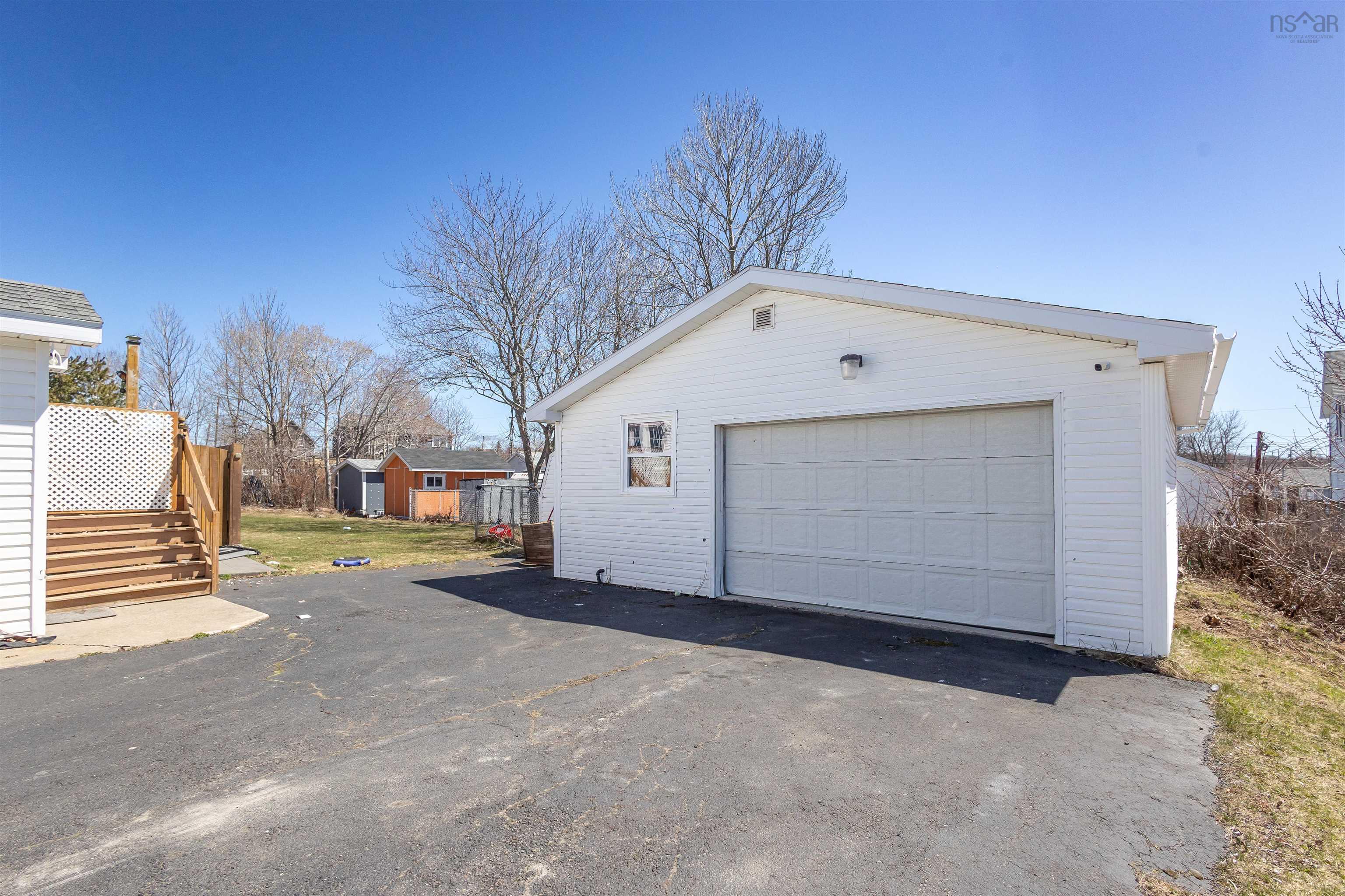348 Cartier Street, Sydney, Nova Scotia, Canada photo 8