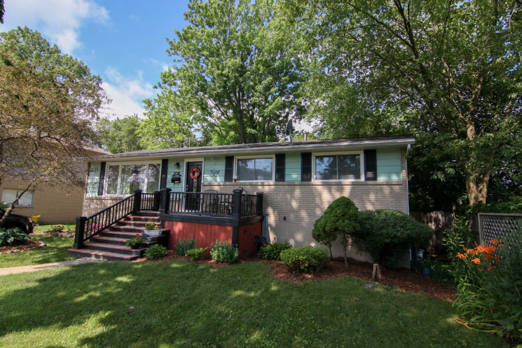 1387 MURPHY RD, Sarnia, Ontario, Canada