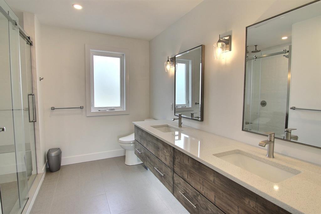 4676 RIVERSIDE Drive, Port Lambton, Ontario, Canada