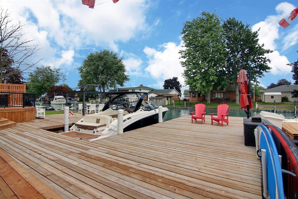 4676 RIVERSIDE Drive, Port Lambton, Ontario, Canada