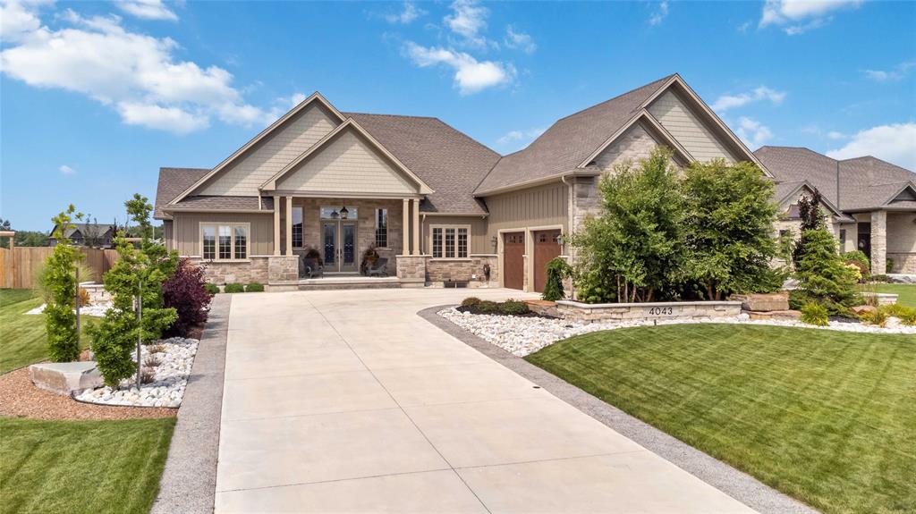 4043 VAN BREE Drive, Plympton-Wyoming Ontario, Canada