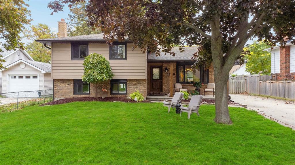 1990 KATHLEEN Avenue, Sarnia Ontario, Canada