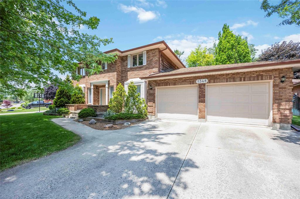 1348 ERROL Road East, Sarnia, Ontario, Canada photo 2