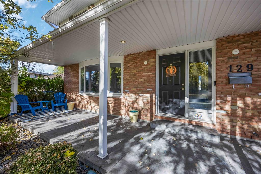 129 HANNA Crescent, Sarnia, Ontario, Canada photo 2