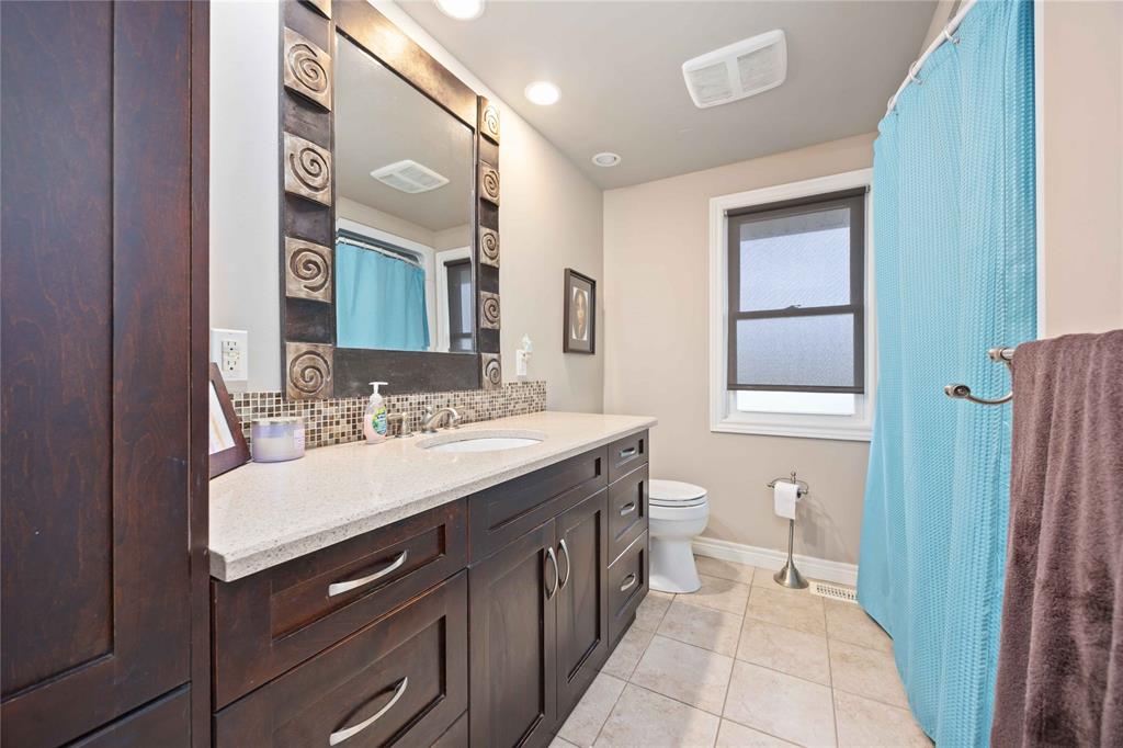 129 HANNA Crescent, Sarnia, Ontario, Canada photo 13