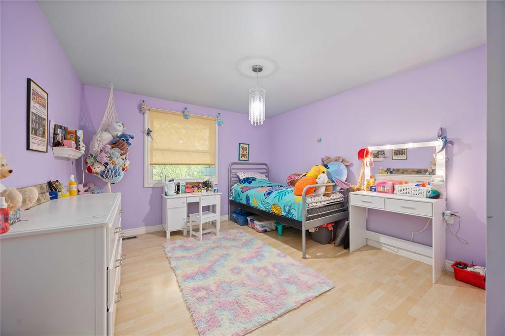 129 HANNA Crescent, Sarnia, Ontario, Canada photo 15