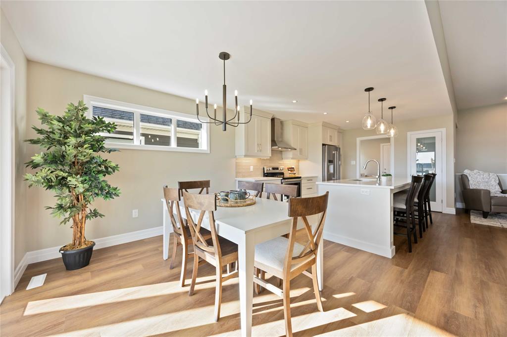 3593 EGREMONT Road, Plympton-Wyoming, Ontario, Canada photo 9