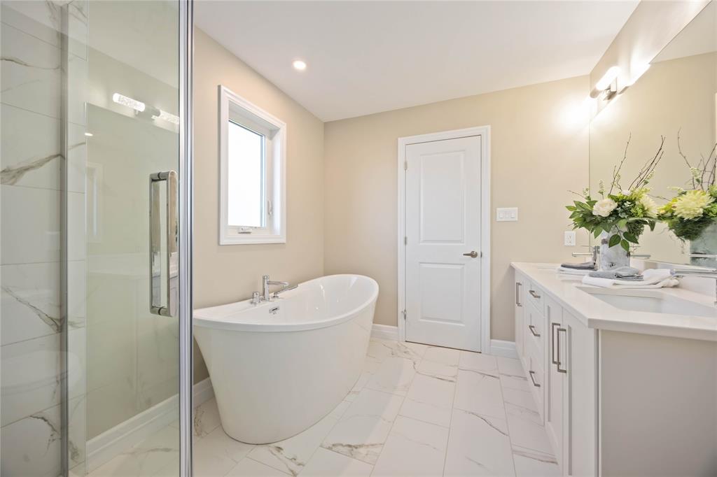 3593 EGREMONT Road, Plympton-Wyoming, Ontario, Canada photo 11