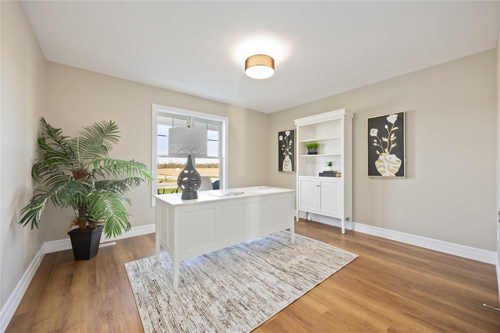 3593 EGREMONT Road, Plympton-Wyoming, Ontario, Canada photo 13