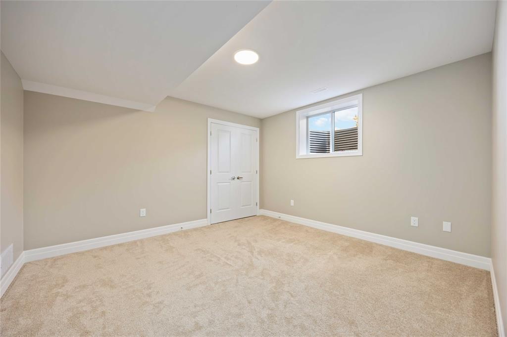 3593 EGREMONT Road, Plympton-Wyoming, Ontario, Canada photo 18