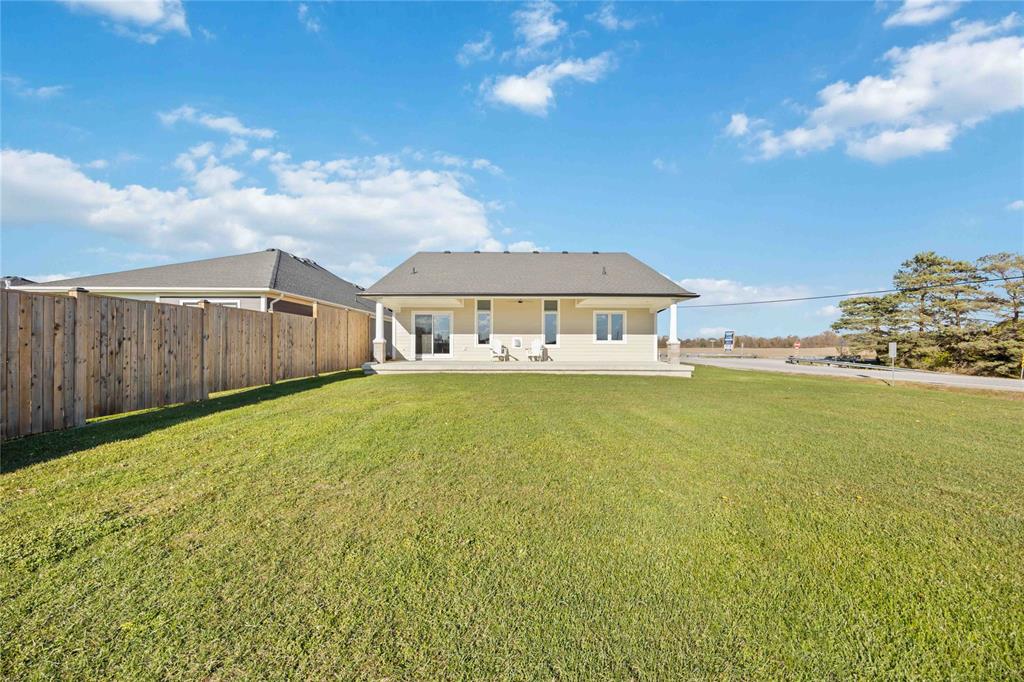 3593 EGREMONT Road, Plympton-Wyoming, Ontario, Canada photo 25