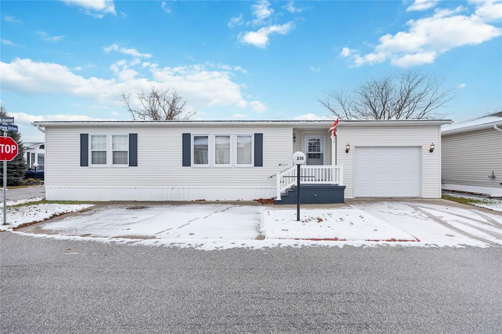 5700 BLACKWELL Sideroad Unit# 236, Sarnia, Ontario, Canada photo 1