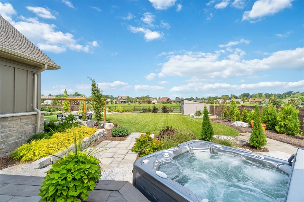 4043 VAN BREE Drive, Plympton-Wyoming, Ontario, Canada photo 15