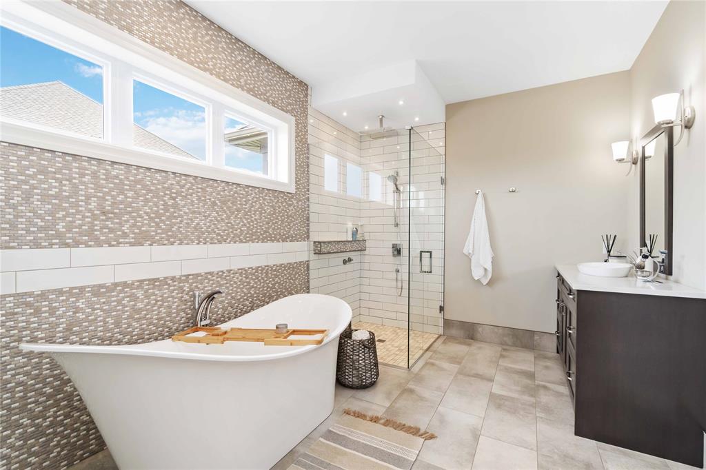 4043 VAN BREE Drive, Plympton-Wyoming, Ontario, Canada photo 18