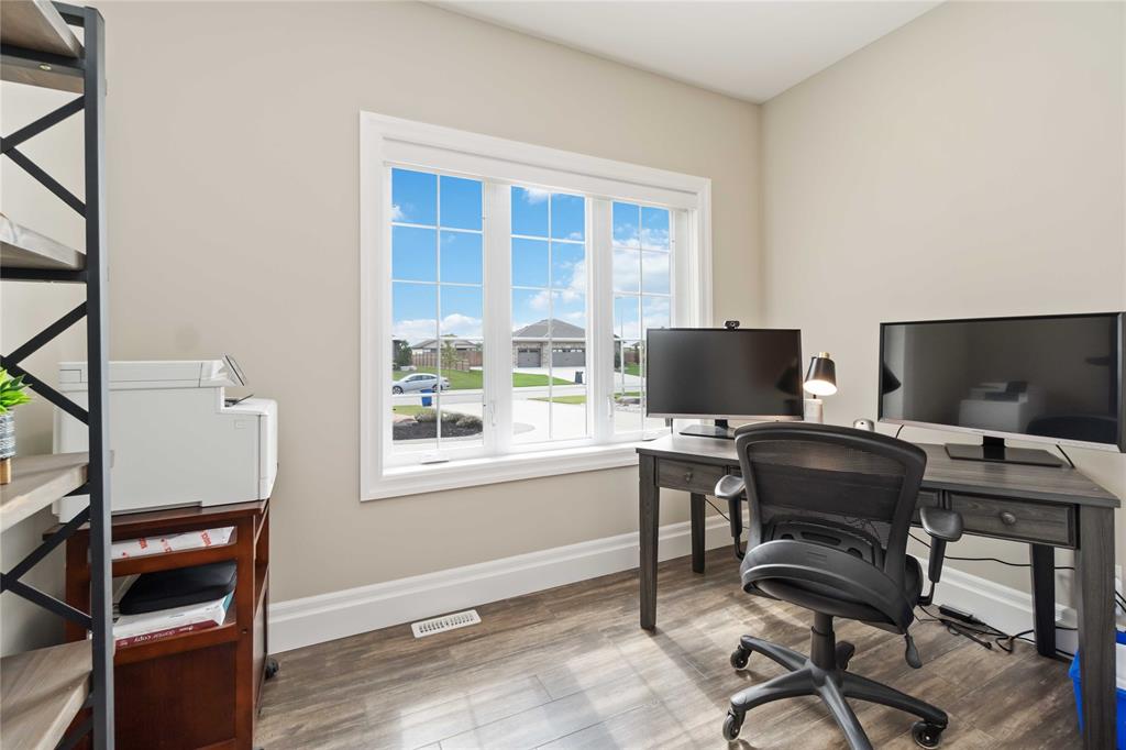 4043 VAN BREE Drive, Plympton-Wyoming, Ontario, Canada photo 22