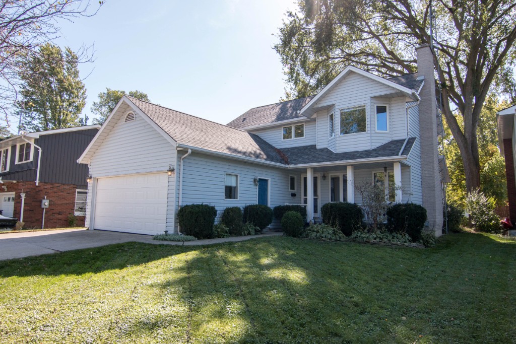 3251 DEVONSHIRE RD, Plympton-Wyoming Ontario, Canada
