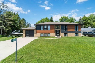 4648 LAKESIDE Street, Plympton-Wyoming Ontario, Canada