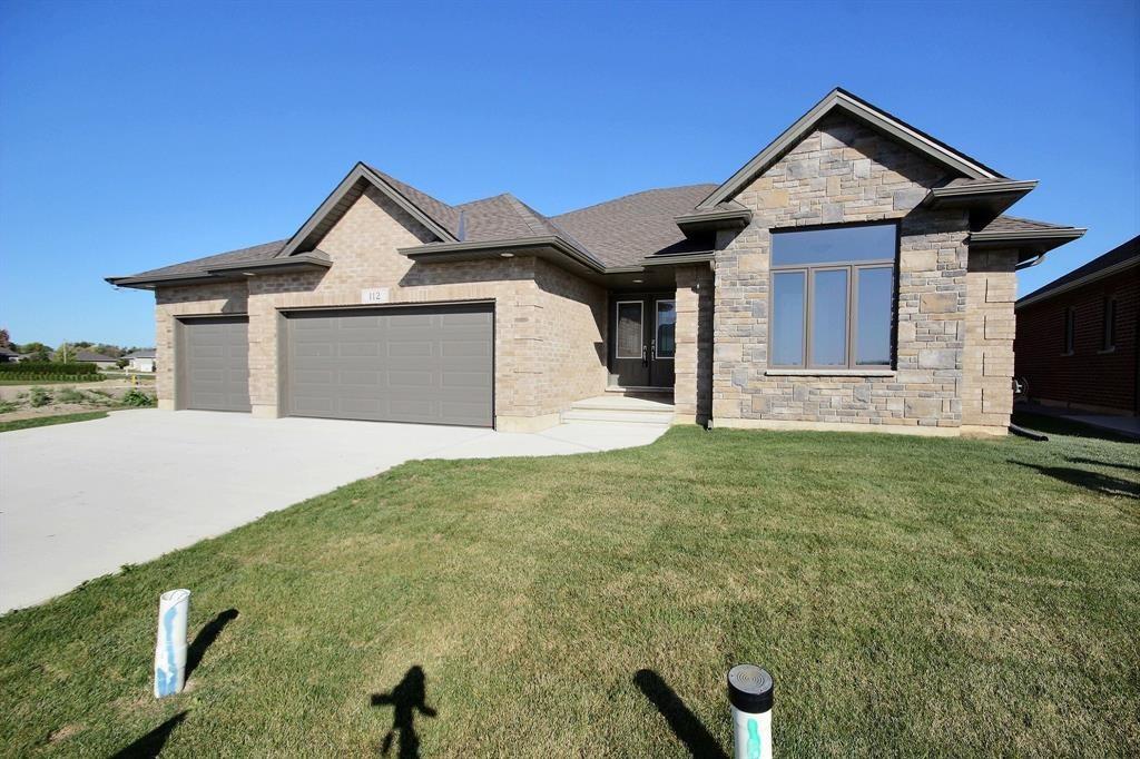 112 FIELD Street, Lambton Shores Ontario, Canada