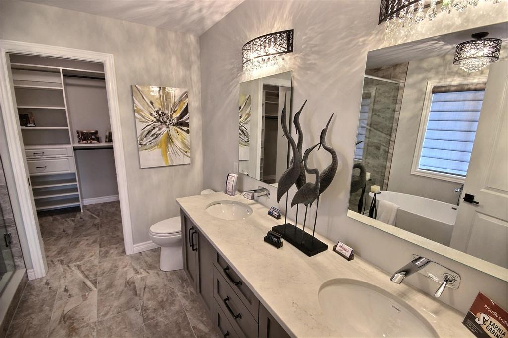 178 HENNESSY, Lambton Shores Ontario, Canada