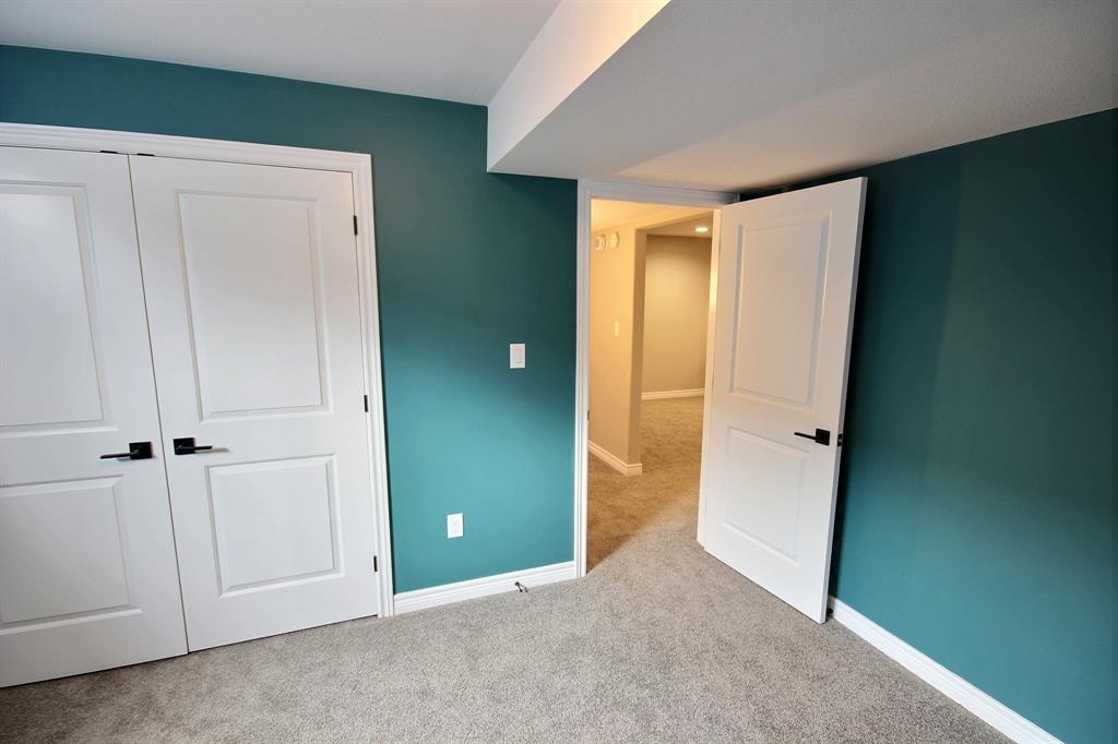 178 HENNESSY, Lambton Shores Ontario, Canada