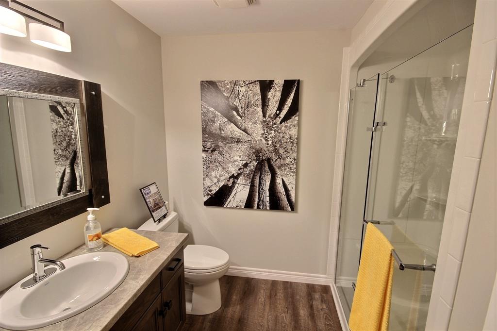178 HENNESSY, Lambton Shores Ontario, Canada