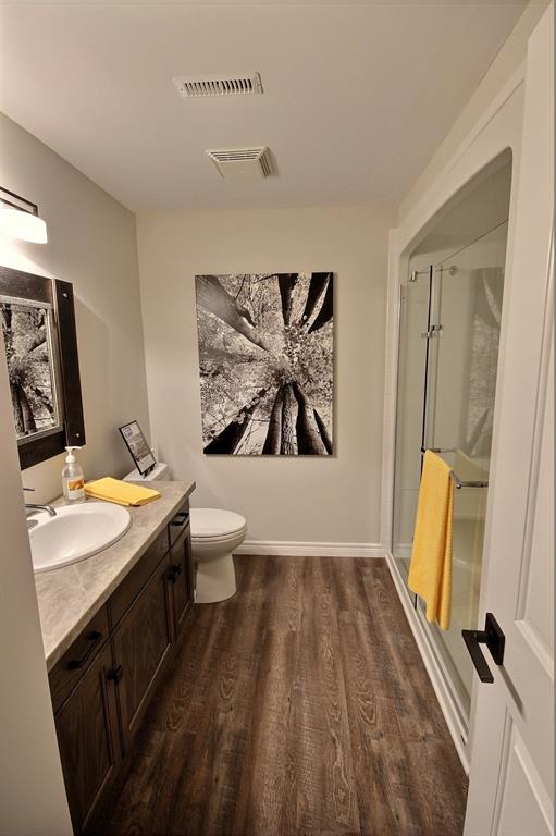 178 HENNESSY, Lambton Shores Ontario, Canada