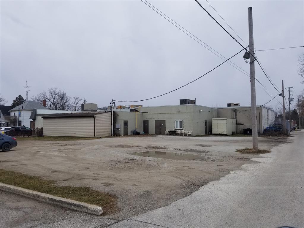 4124 PETROLIA Line, Petrolia Ontario, Canada