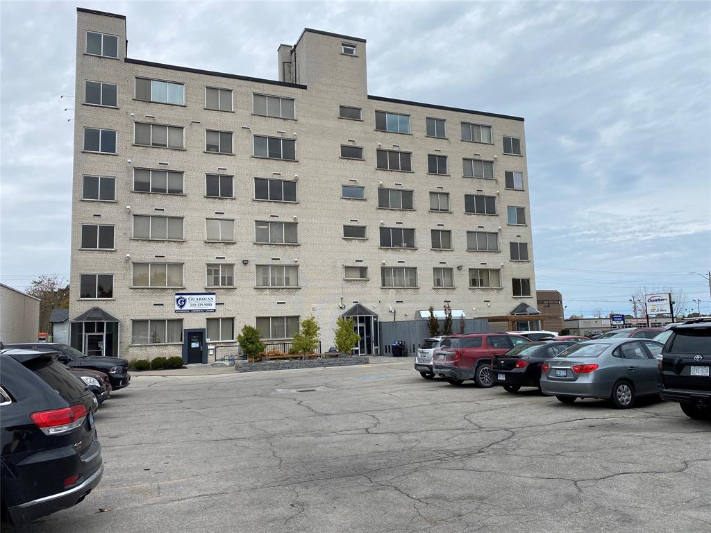 546 CHRISTINA Street North Unit# 200, Sarnia, Ontario, Canada