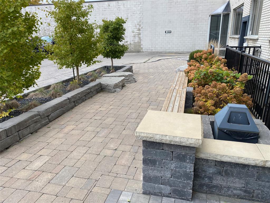 546 CHRISTINA Street North Unit# 200, Sarnia, Ontario, Canada