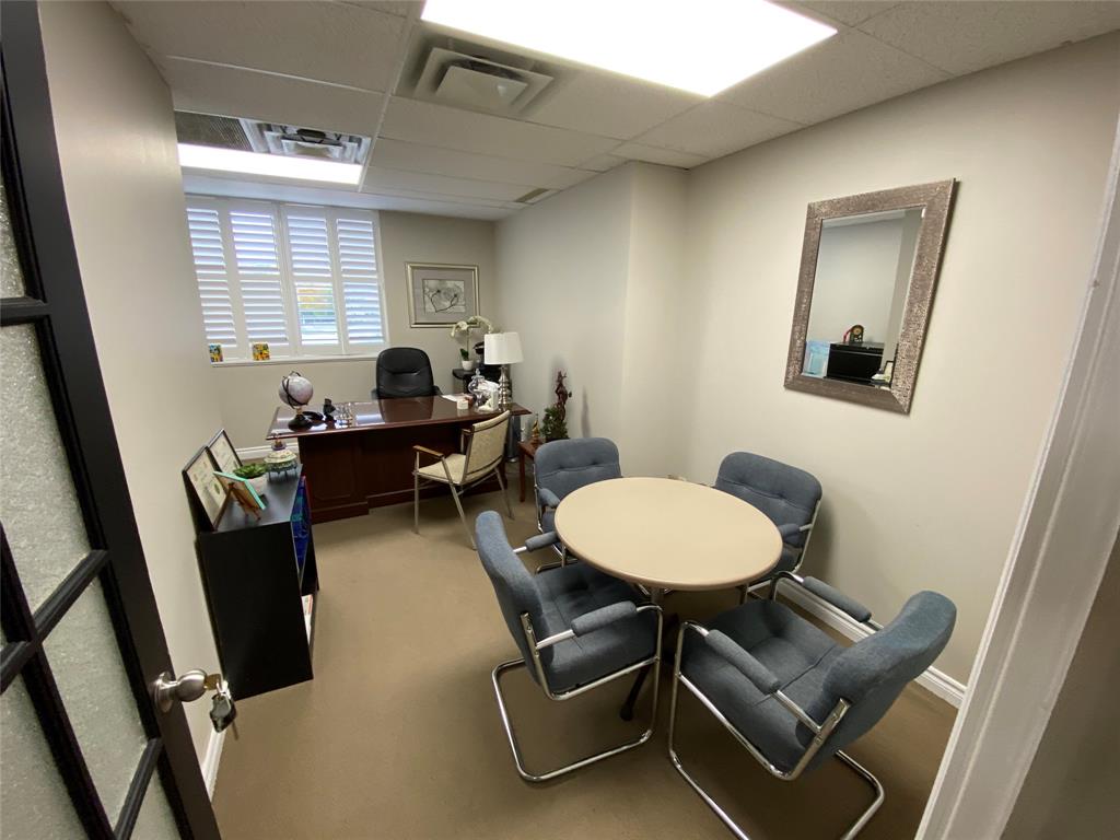546 CHRISTINA Street North Unit# 200, Sarnia, Ontario, Canada