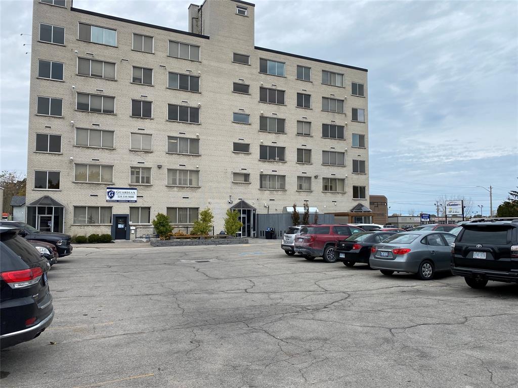 546 CHRISTINA Street North Unit# 304-E, Sarnia, Ontario, Canada