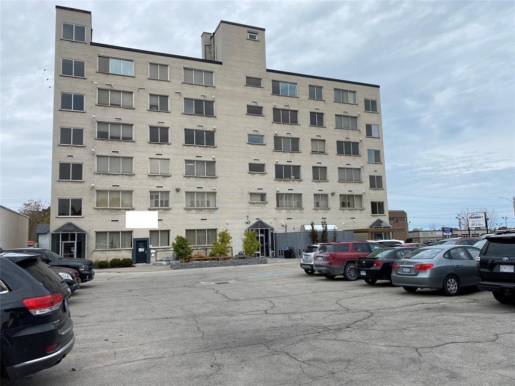 546 CHRISTINA Street North Unit# 305-D, Sarnia, Ontario, Canada