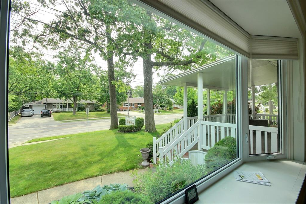 1227 COLBORNE Road, Sarnia, Ontario, Canada photo 3