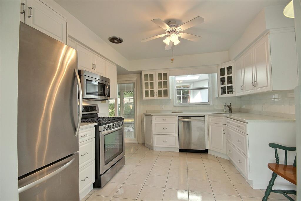 1227 COLBORNE Road, Sarnia, Ontario, Canada photo 6