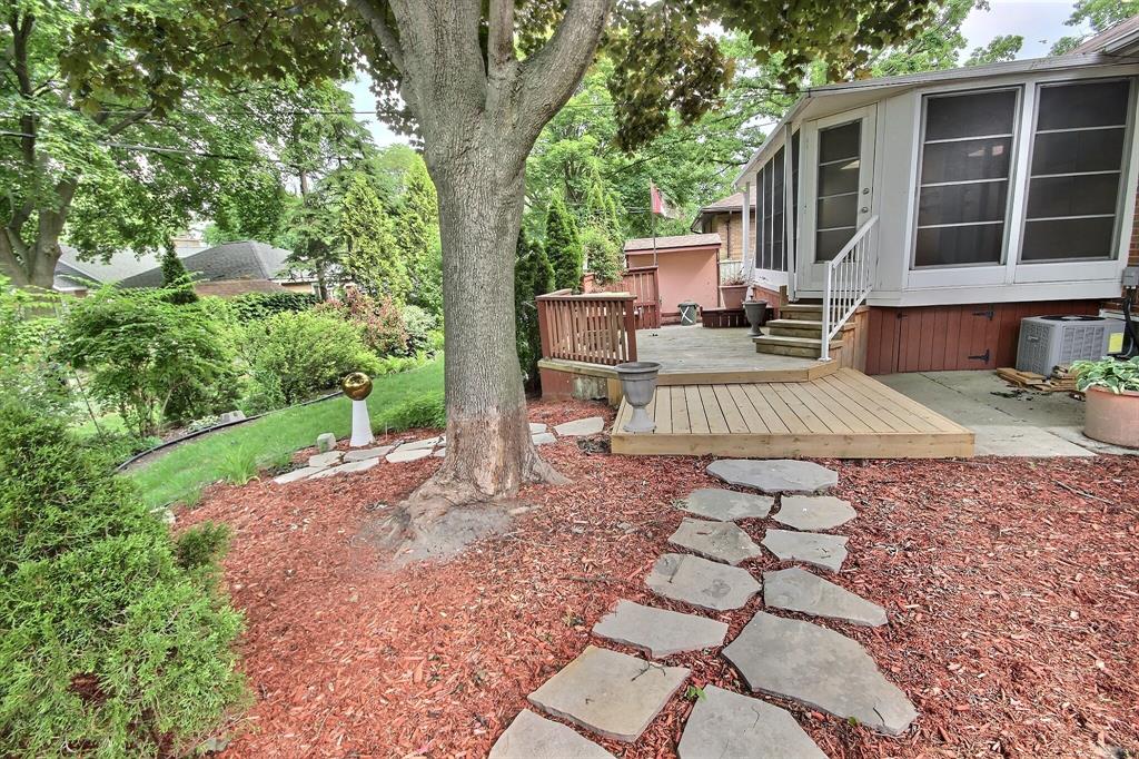 1227 COLBORNE Road, Sarnia, Ontario, Canada photo 15