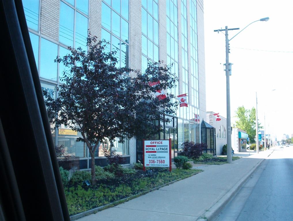 546 Christina Street North Unit# 204-D, Sarnia, Ontario, Canada photo 12