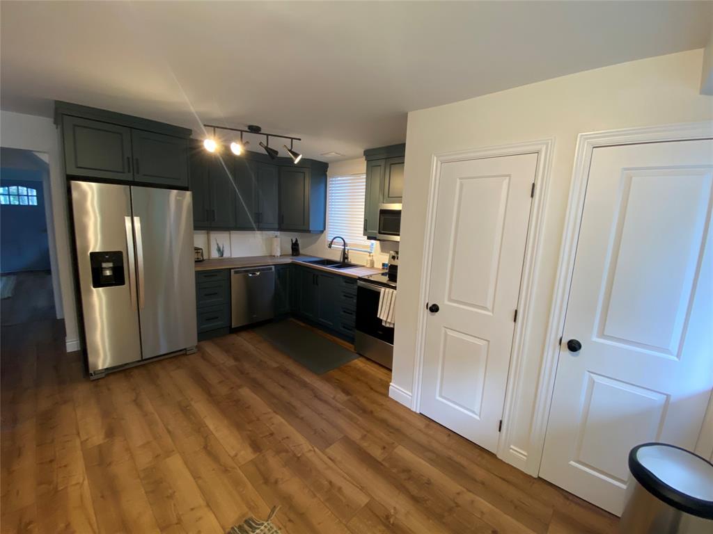 1215 HAIGHT Lane, Sarnia, Ontario, Canada photo 2