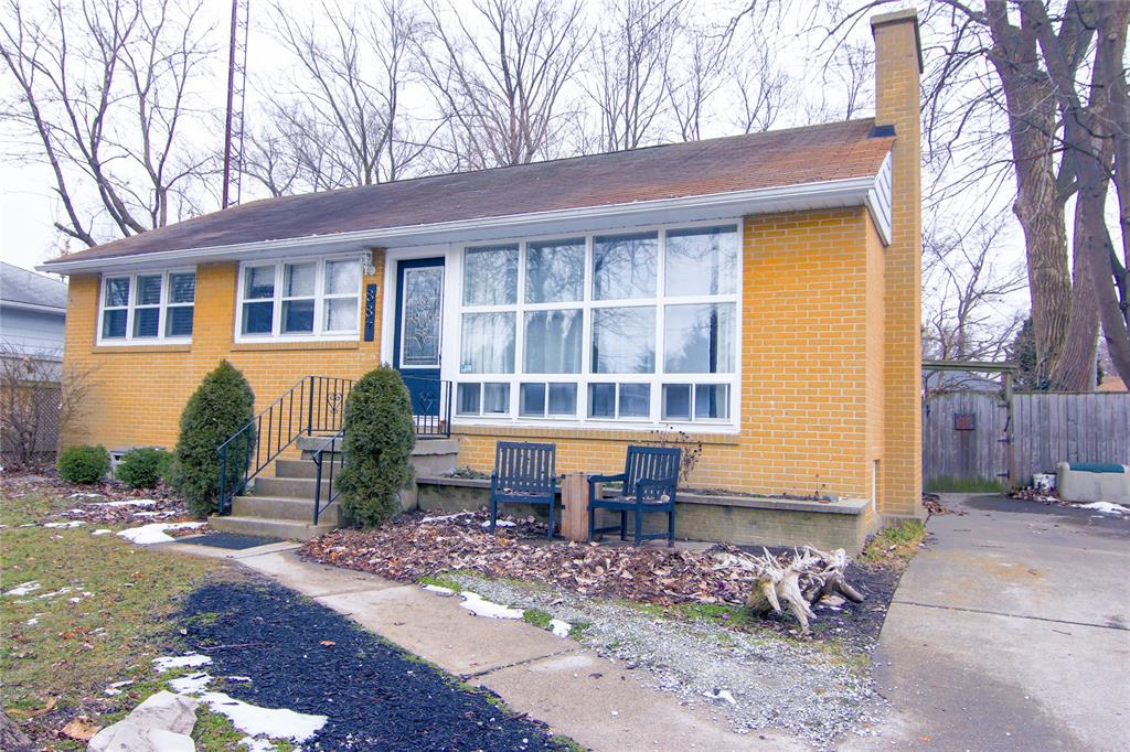 887 CHARLESWORTH Drive, Sarnia Ontario, Canada