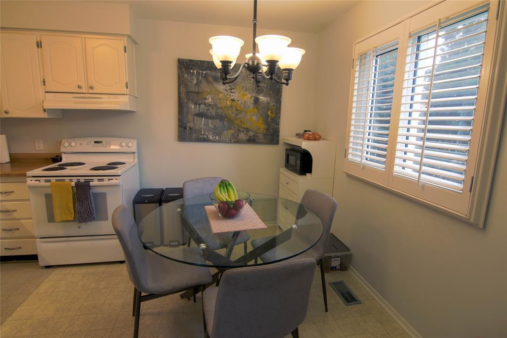 295 EDGEWOOD Street Unit# 37, Sarnia Ontario, Canada