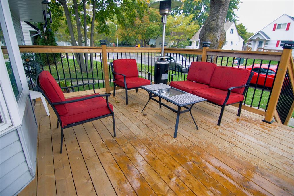 741 SYCAMORE Drive, Sarnia Ontario, Canada
