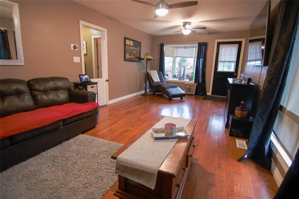 741 SYCAMORE Drive, Sarnia Ontario, Canada