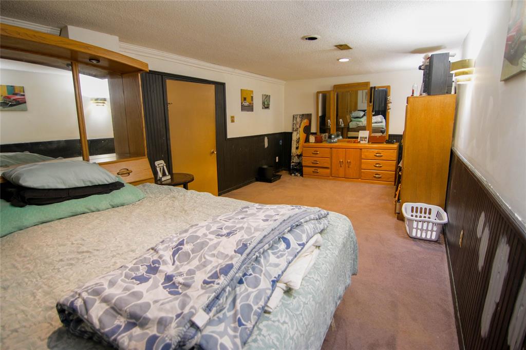 741 SYCAMORE Drive, Sarnia Ontario, Canada