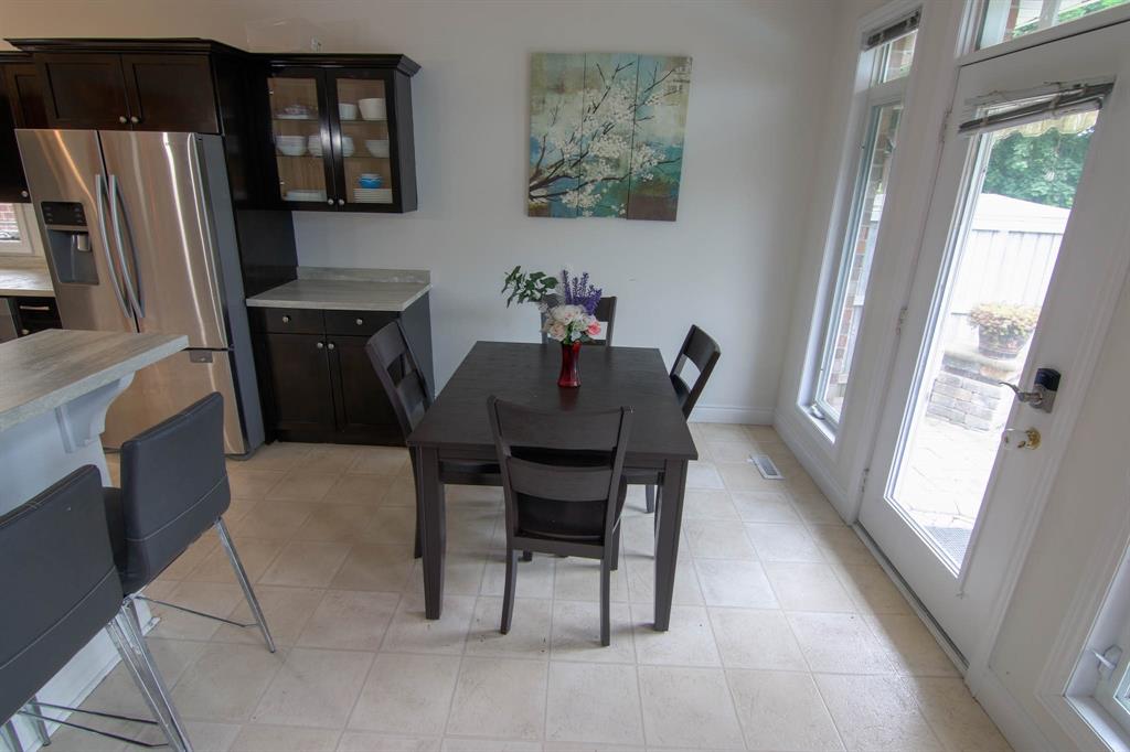 3217 STONEBROOK Road, Sarnia, Ontario, Canada