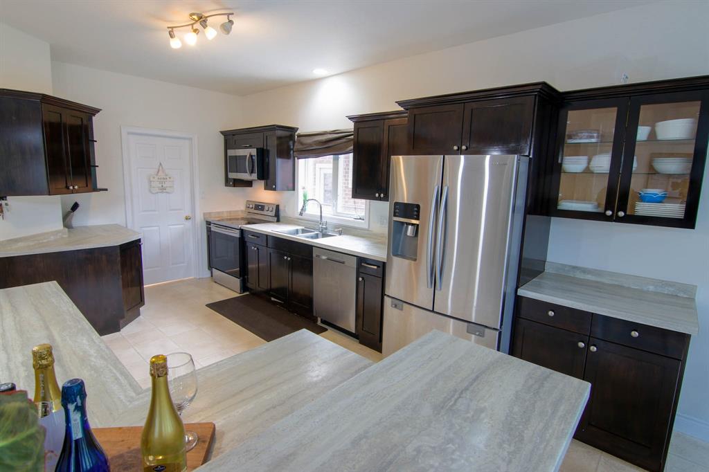 3217 STONEBROOK Road, Sarnia, Ontario, Canada