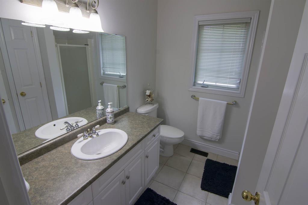 3217 STONEBROOK Road, Sarnia, Ontario, Canada