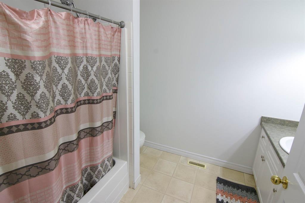 3217 STONEBROOK Road, Sarnia, Ontario, Canada
